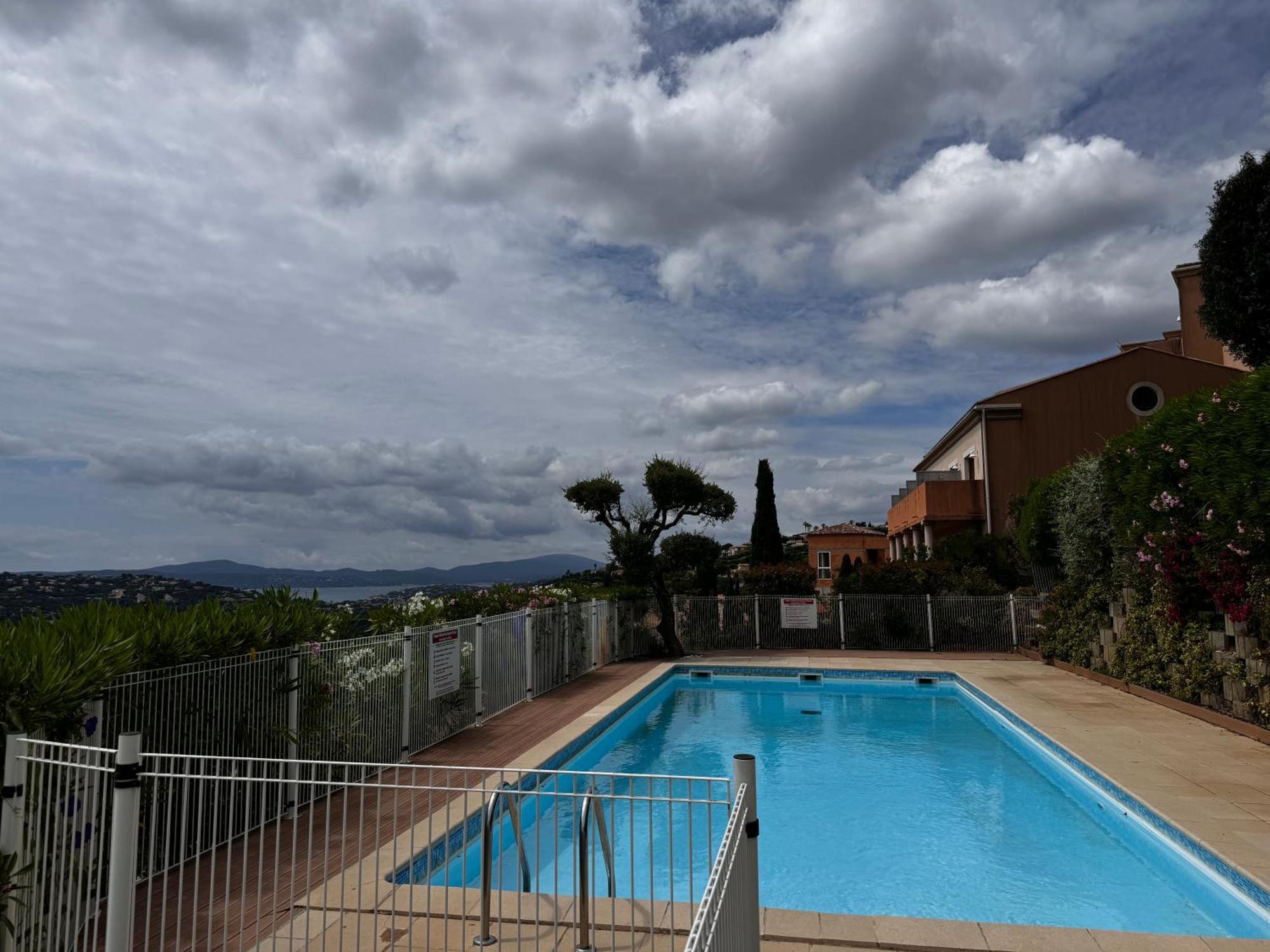 Les Cigales, Superbe Vue - Golfe De Sainte-Maxime Apartment Bagian luar foto